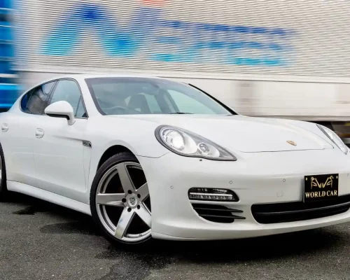 Porsche-Panamera-1-1