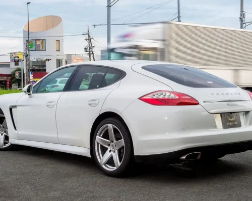 Porsche-Panamera-5