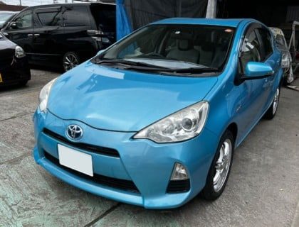 TOYOTA-AQUA-C070422GM