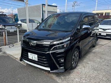 TOYOTA-VOXY-C171024GM-1