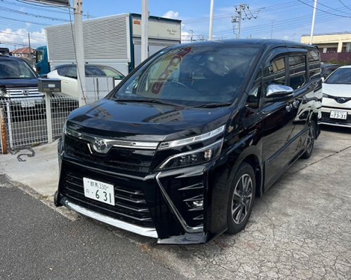 TOYOTA-VOXY-C171024GM-1