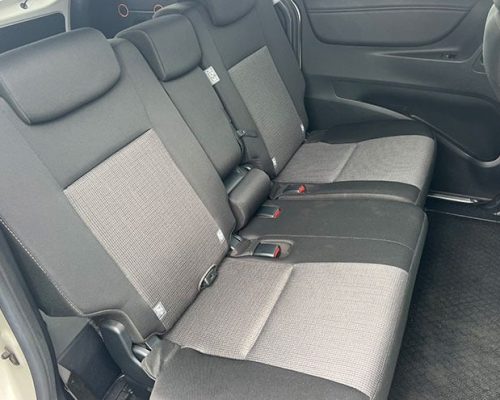 imgi_14_TOYOTA-SIENTA-I050725GM