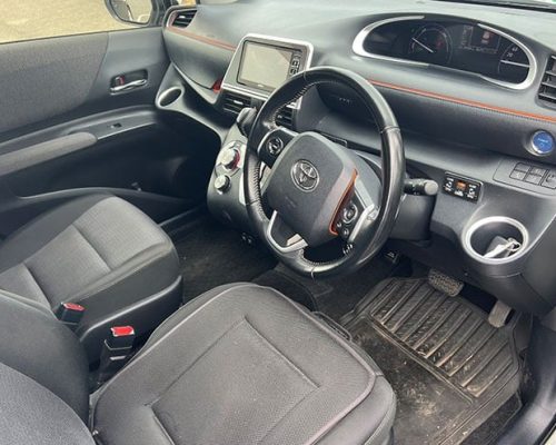 imgi_15_TOYOTA-SIENTA-J050725GM