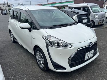 imgi_4_TOYOTA-SIENTA-A050725GM-1